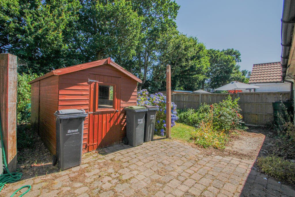 Cherry Tree Avenue, Cowplain, Waterlooville – photo 14 of 24