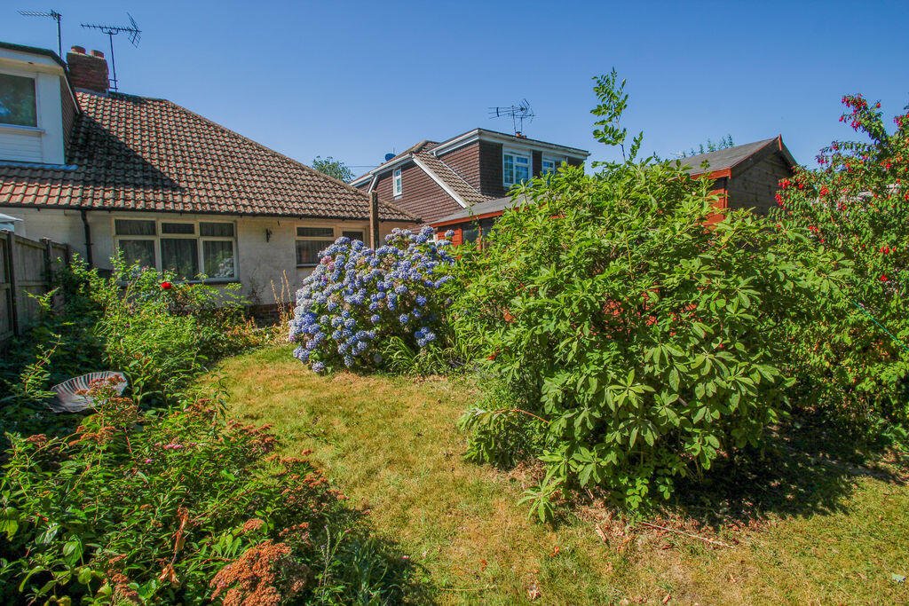 Cherry Tree Avenue, Cowplain, Waterlooville – photo 17 of 24