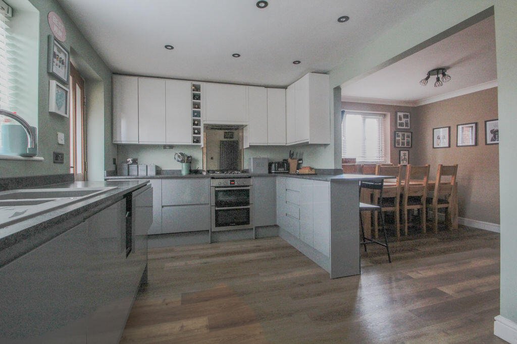 Glebe Field Chase, Wetherby – photo 4 of 18