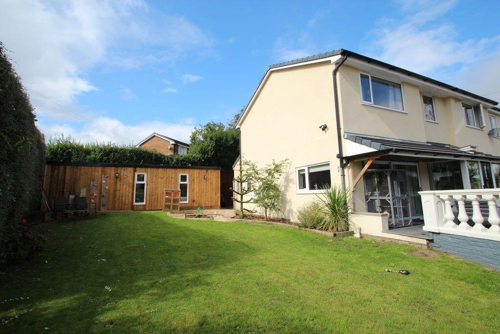 Henley Avenue, Thornhill, Dewsbury – photo 24 of 33