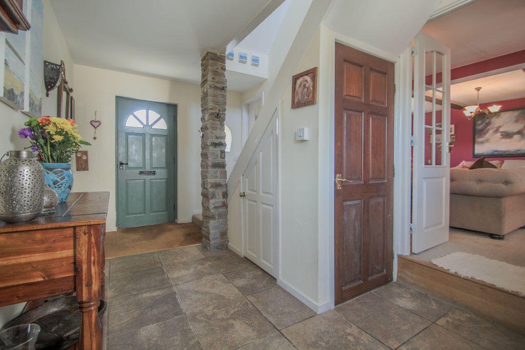 House+Land (4 acres), Briestfield, WF12 – photo 14 of 40
