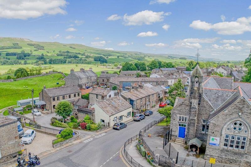 Market Place, Hawes, Yorkshire Dales – photo 3 of 17