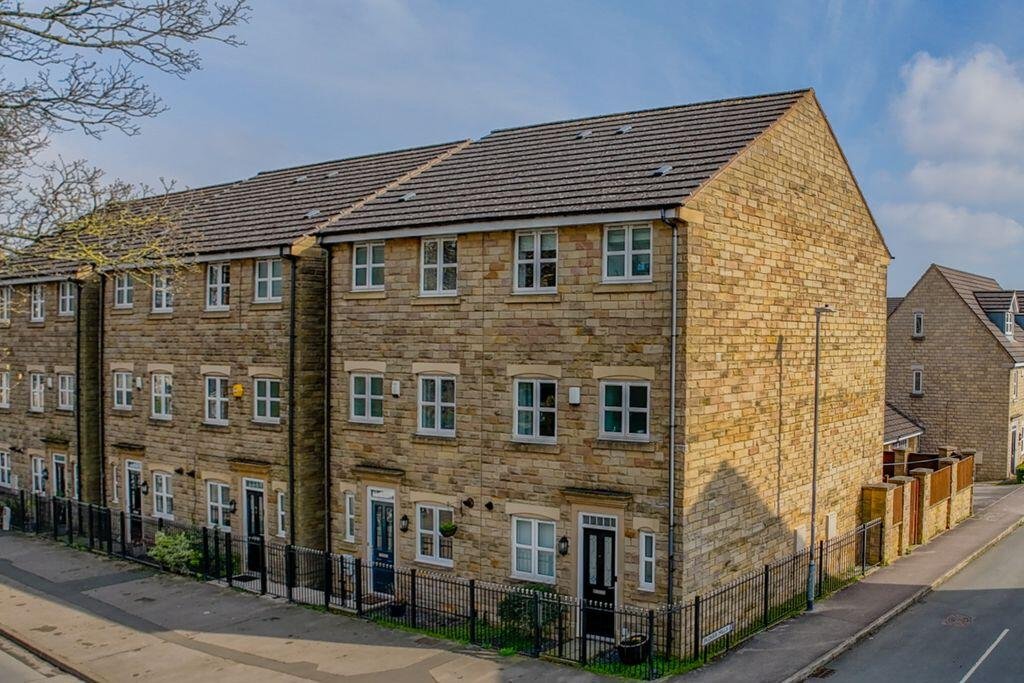 Plover Road, Lindley – photo 12 of 26