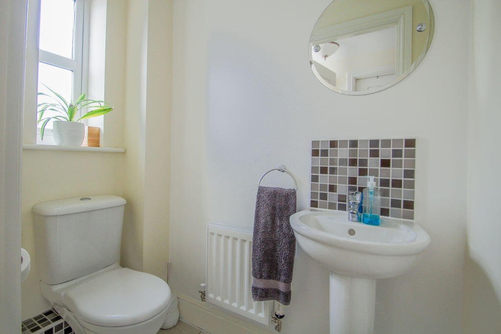 Plover Road, Lindley – photo 16 of 26