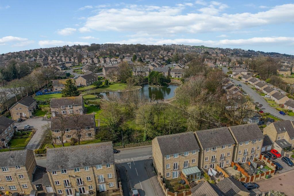 Plover Road, Lindley – photo 3 of 26