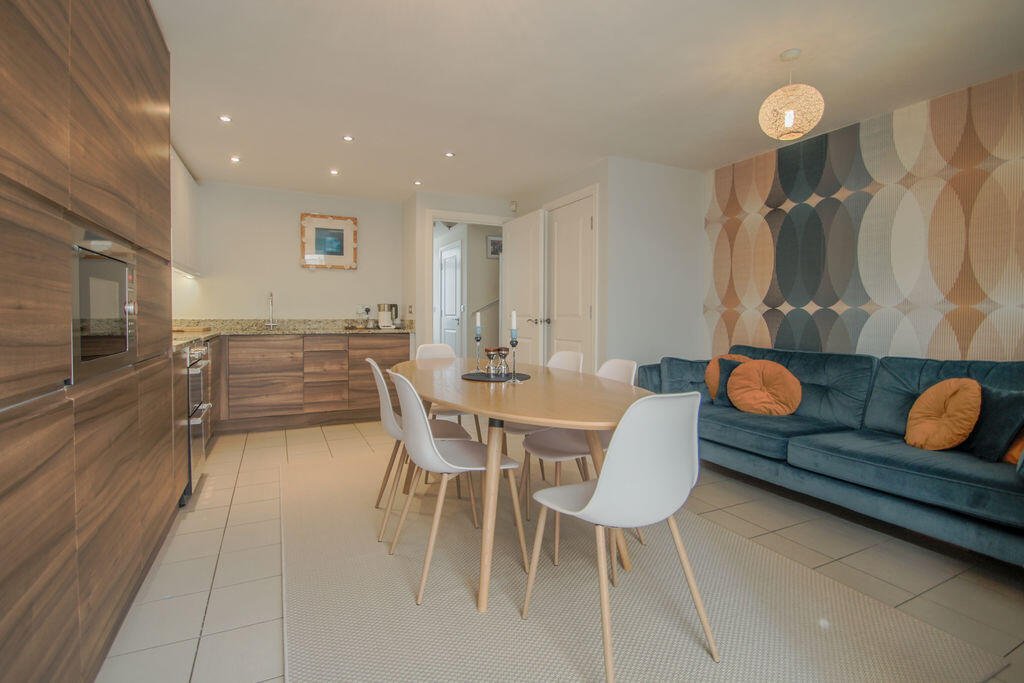 Plover Road, Lindley – photo 5 of 26