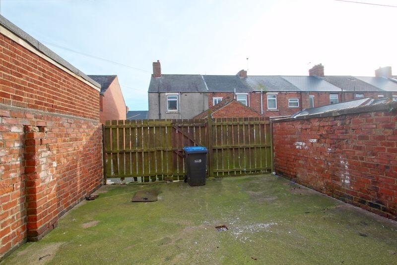 Stephenson Street, Ferryhill, DL17 – photo 5 of 13
